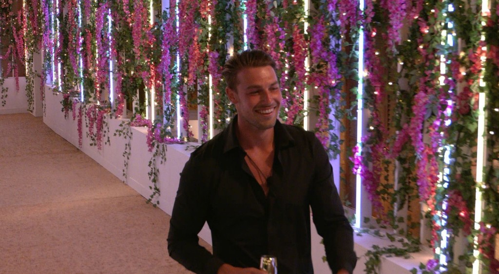 Editorial use only Mandatory Credit: Photo by ITV/REX/Shutterstock (13031656p) Andrew Le Page plans a surprise for Tasha. 'Love Island' TV show, Series 8, Episode 39, Majorca, Spain - 14 Jul 2022 Islanders re-couple and it?s boys? choice Gemma and Luca discuss their feelings It?s Boys Vs Girls in today?s challenge Tasha has a surprise up her sleeve Islanders learn the public have been voting