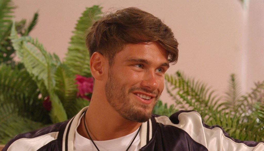 Editorial Use Only. No Merchandising. No Commercial Use. Mandatory Credit: Photo by ITV/REX/Shutterstock (12997279o) Jacques O'Neill chats to Jay. 'Love Island' TV show, Series 8, Episode 18, Majorca, Spain - 23 Jun 2022 Ekin-Su is Left Less Than Impressed After Jay's Admission Danica and Davide Turn Up the Heat New Bombshell Charlie Goes Dating