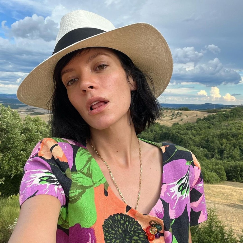Lily Allen on holiday in Tuscany