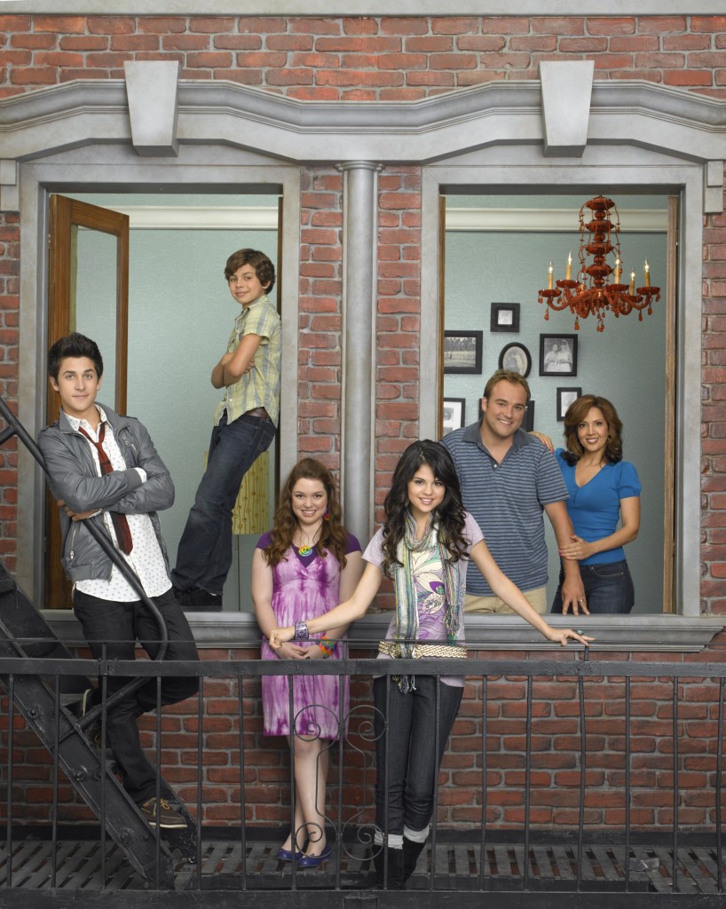 Editorial use only. No book cover usage. Mandatory Credit: Photo by Bob D'Amico/Disney Channel/Kobal/REX/Shutterstock (5883401v) Jake T. Austin, David Henrie, Jennifer Stone, Selena Gomez, David Deluise, Maria Canals Barrera The Wizards Of Waverly Place - 2007 Disney Channel USA TV Portrait Tv Classics
