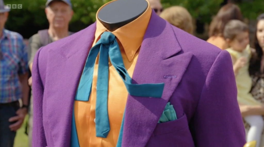 Antiques Roadshow viewers blown away by original Joker suit worn by Jack Nicholson worth £150,000