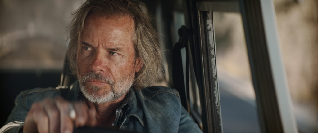 Guy Pearce plays Bruce Cogburn in this psychological thriller