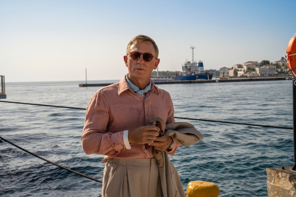Daniel Craig in Glass Onion: A Knives Out Mystery