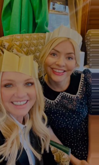 Holly Willoughby enjoys Christmas trip with her best gals including Emma Bunton and Nicole Appleton hollywilloughby Verified All aboard the Christmas Train ? dreamy day with my girls