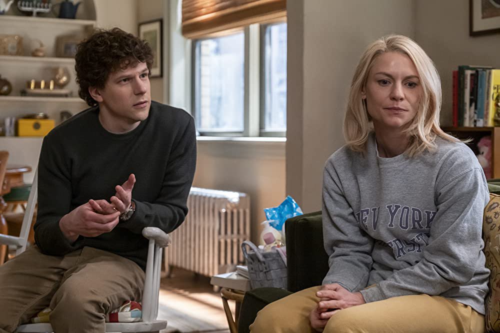 Jesse Eisenberg and Claire Danes in Fleishman is in Trouble.