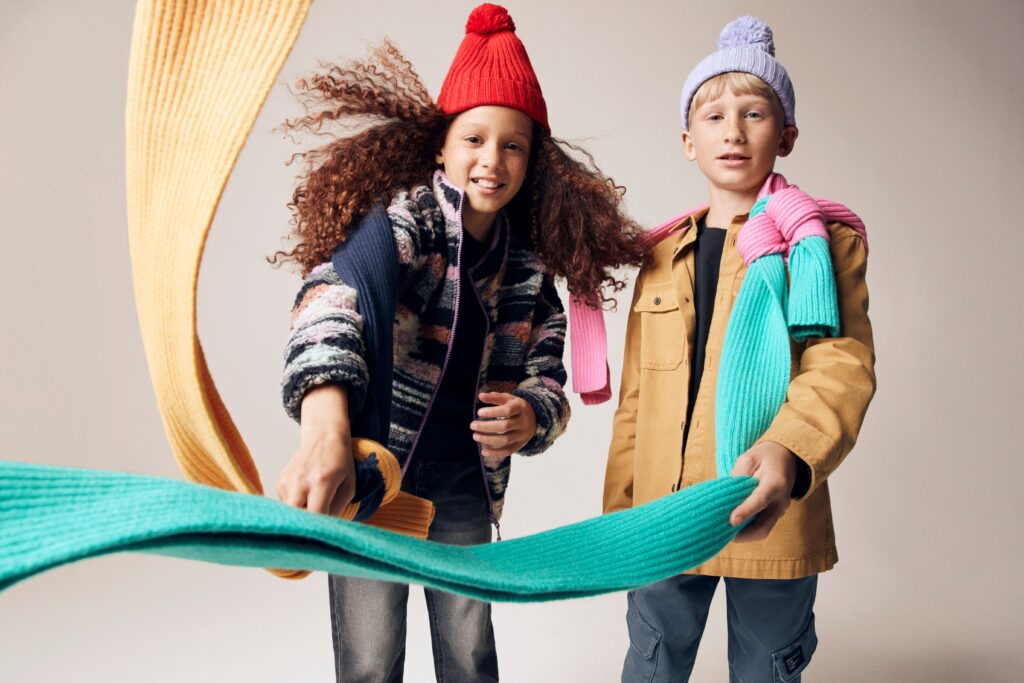 WINTER LAYERING TIPS: KEEP KIDS WARM IN STYLE Whether they’re exploring the great outdoors or simply bundling up for the school playground, the experts at M&S Kids have shared their top 3 tips to help the little ones wrap up and beat the cold this winter.