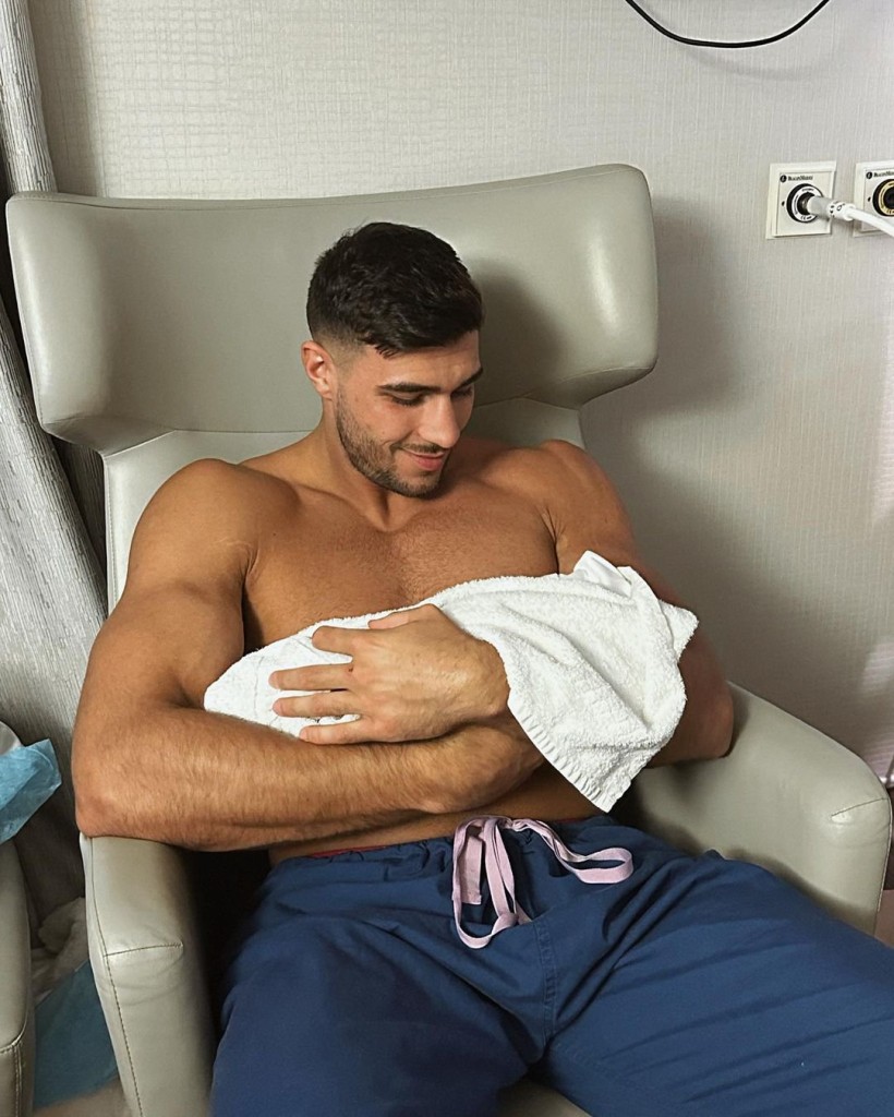 Tommy Fury and baby Bambi