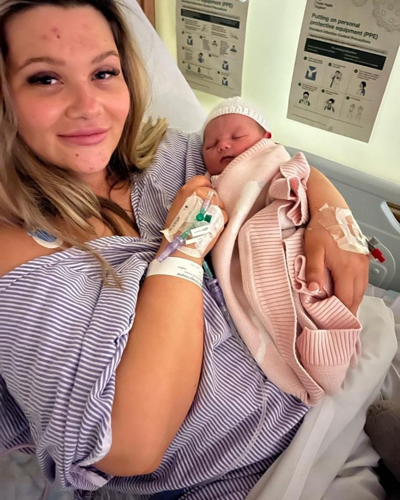 Shaughna Phillips emotional as she has placenta delivered to house amid 'realistic' update after birth of first baby