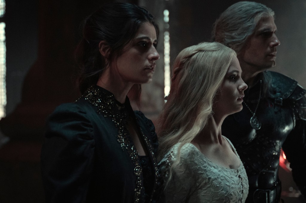 Anya Chalotra, Freya Allan and Henry Cavill in The Witcher