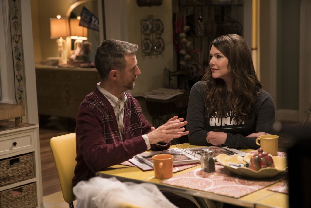 Editorial use only. No book cover usage. Mandatory Credit: Photo by Netflix/Kobal/REX/Shutterstock (7759120a) (Left to Right) Sean Gunn and Lauren Graham 'Gilmore Girls: A Year in the Life' TV Mini Series - 2016