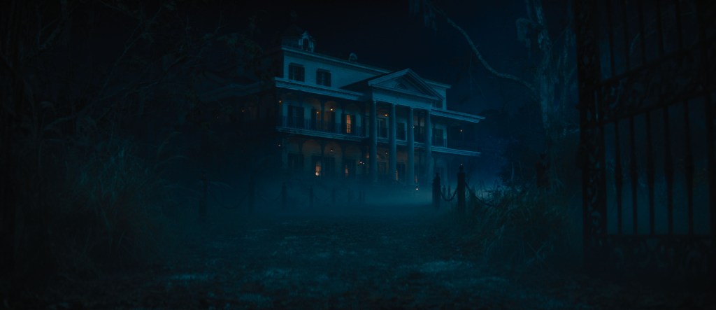A scene from Disney's live-action HAUNTED MANSION