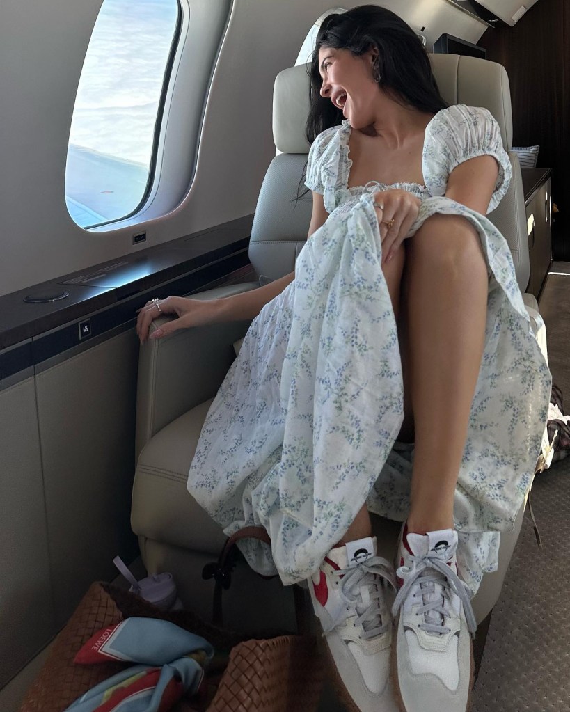 This soft-girl loves her luxuries like private jets (Picture: @kyliejenner, Instagram)