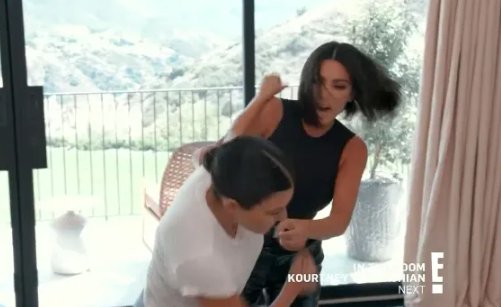 Kim Kardashian and Kourtney Kardashian fighting