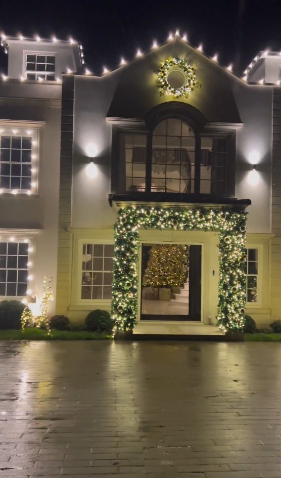 Mark Wright and Michelle Keegan ready for Xmas at their Essex Mansion