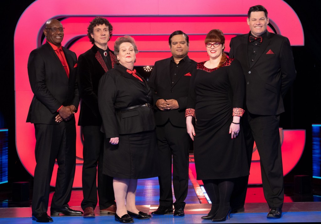 Editorial use only Mandatory Credit: Photo by ITV/REX/Shutterstock (12435960z) (L-R) Shaun Wallace, Darragh Ennis, Anne Hegerty, Paul Sinha, Jenny Ryan and Mark Labbett. 'Beat The Chasers' TV Show, Series 4, Episode 1, UK - 11 Sep 2021 Beat The Chasers, is a British ITV quiz show spin-off from the tv series The Chase, hosted by Bradley Walsh in which contestants play against a professional quizzer, the 