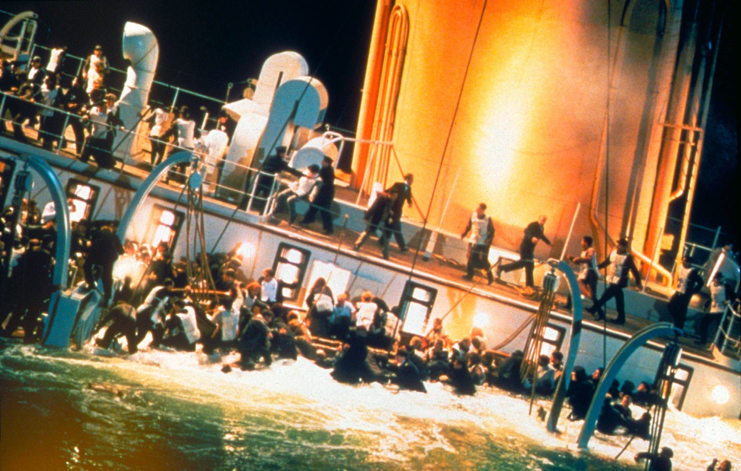 Titanic (1997) Titanic - 1997 Director: James Cameron 
