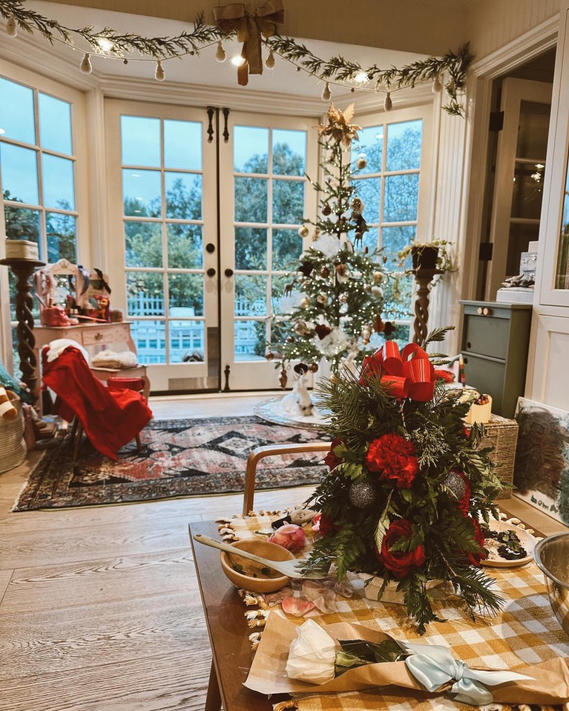 Kate Hudson / Instagram Around our home lately I love the holidays so much and throughout the years have collected trees, Santa?s, music boxes, snow villages, ornaments, and more. We bake, cook, sing, share laughs and create light to shine everywhere, we wish for love and peace. I am a lover of this time over year and soak every minute of it up. I guess that is a good metaphor for how I feel about life and celebrating our time here. It?s as fleeting as the holidays. Here today, gone tomorrow. So I choose to make it sweet and cozy. Everyday. And of course every Holiday. Wishing sweet and cozy to everyone PS. More decorations and cozy to come house home interior 19 Dec 2023 https://www.instagram.com/p/C1DDPWTy80N/?img_index=6