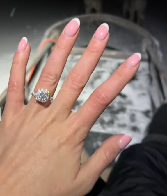 England Lioness Chloe Kelly, 25, engaged after swoonworthy proposal