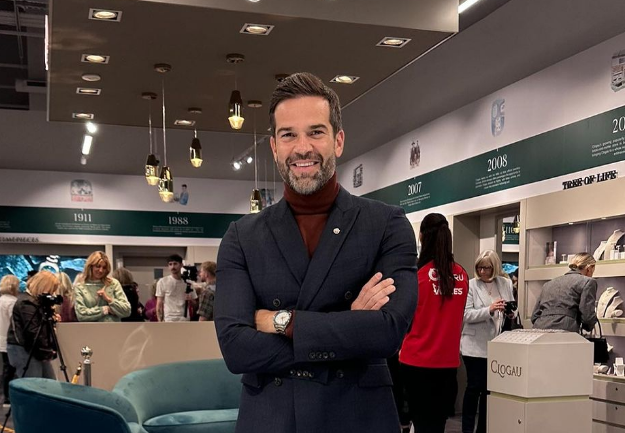 The presenter has opened up about his mental health (Picture: Gethin Jones/Instagram)