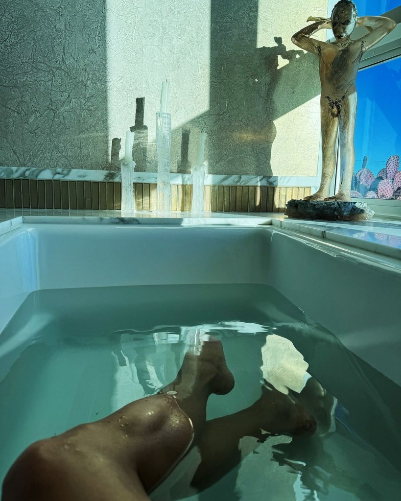 Halle Berry's legs in a bath