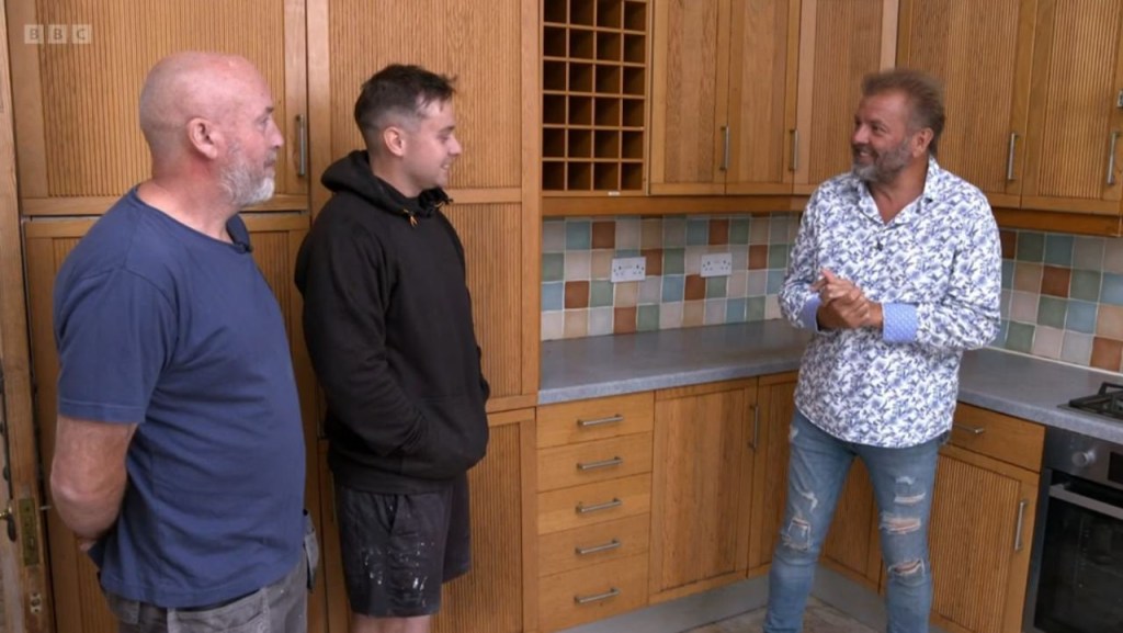 Martin Roberts absolutely floored by price of this semi-detached houses in Homes Under The Hammer