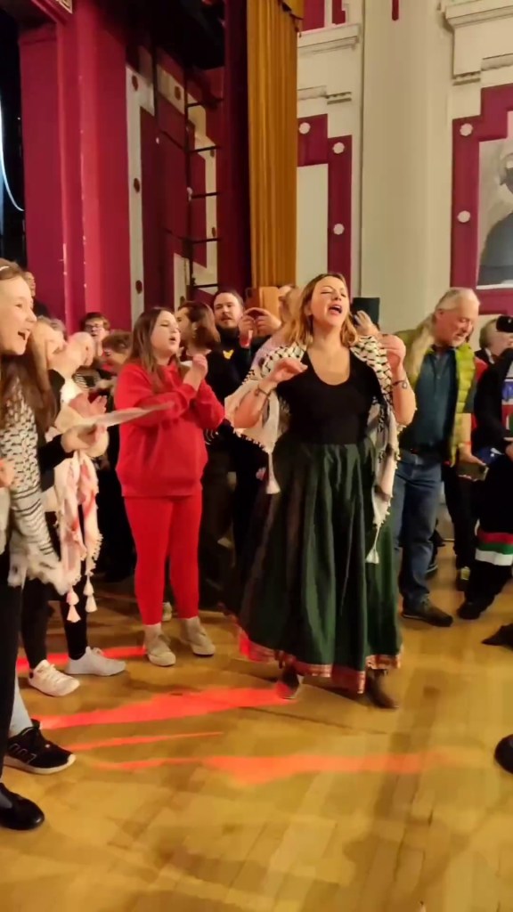 Charlotte Church singing with the Côr Cochion choir