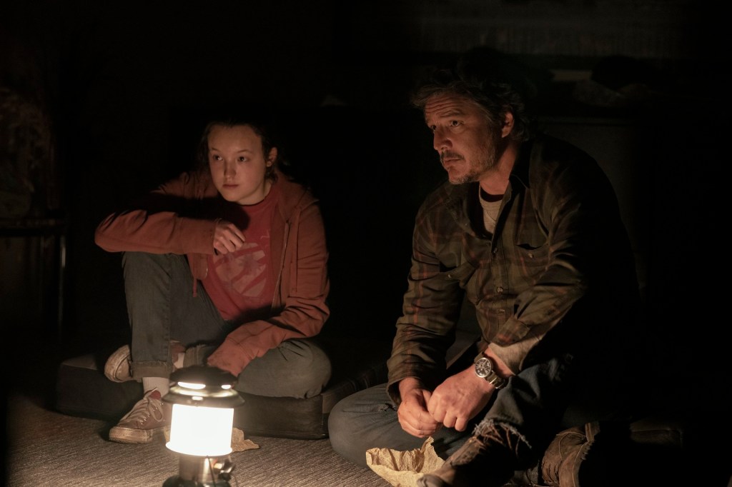 Pedro Pascal and Bella Ramsey in The Last Of Us.