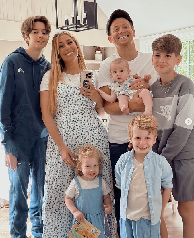 Stacey Solomon and Joe Swash with Zachary, Leighton, Rex, Rose and Belle
